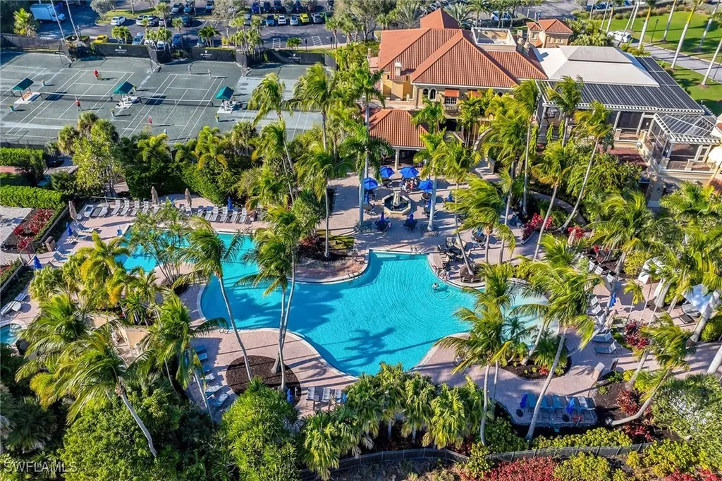 1285 Rialto Way Naples FL 34114