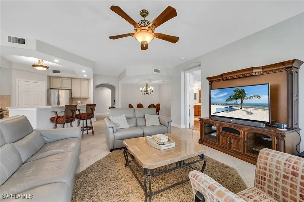 1285 Rialto Way Naples FL 34114