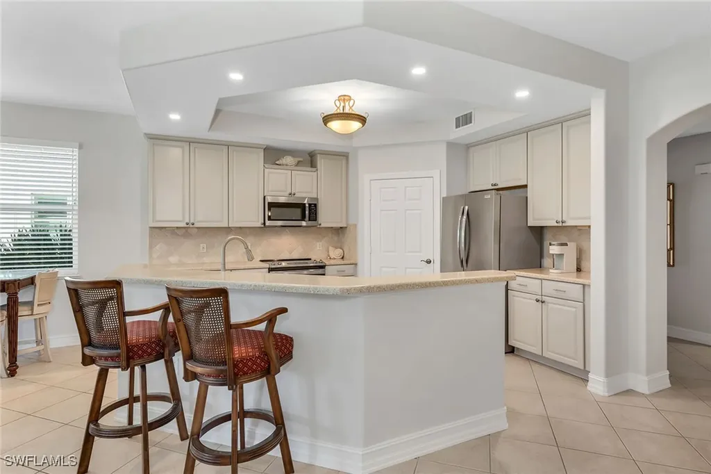 1285 Rialto Way Naples FL 34114