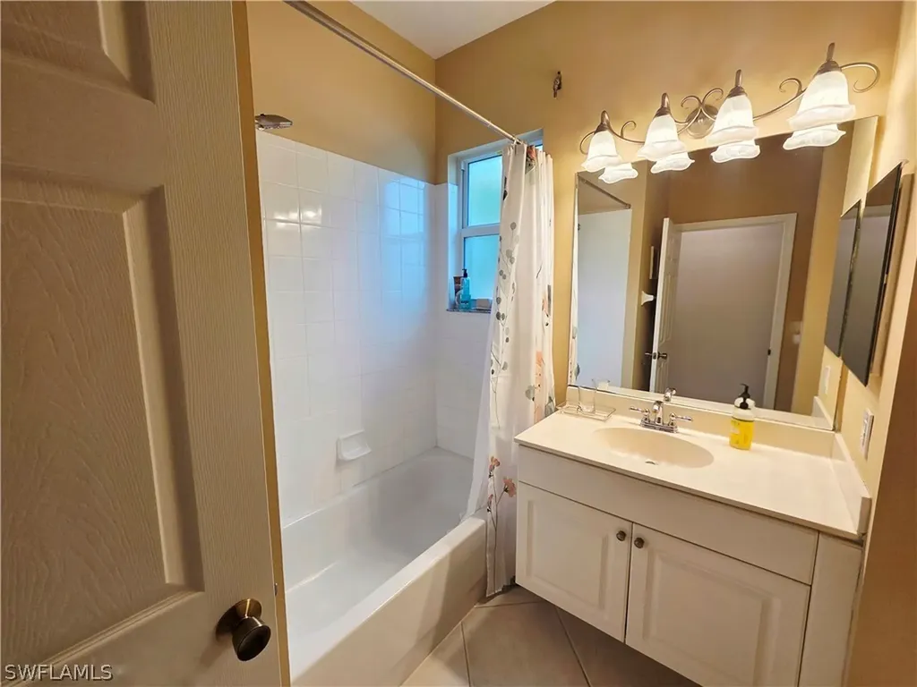 6775 Huntington Lakes Circle Naples FL 34119