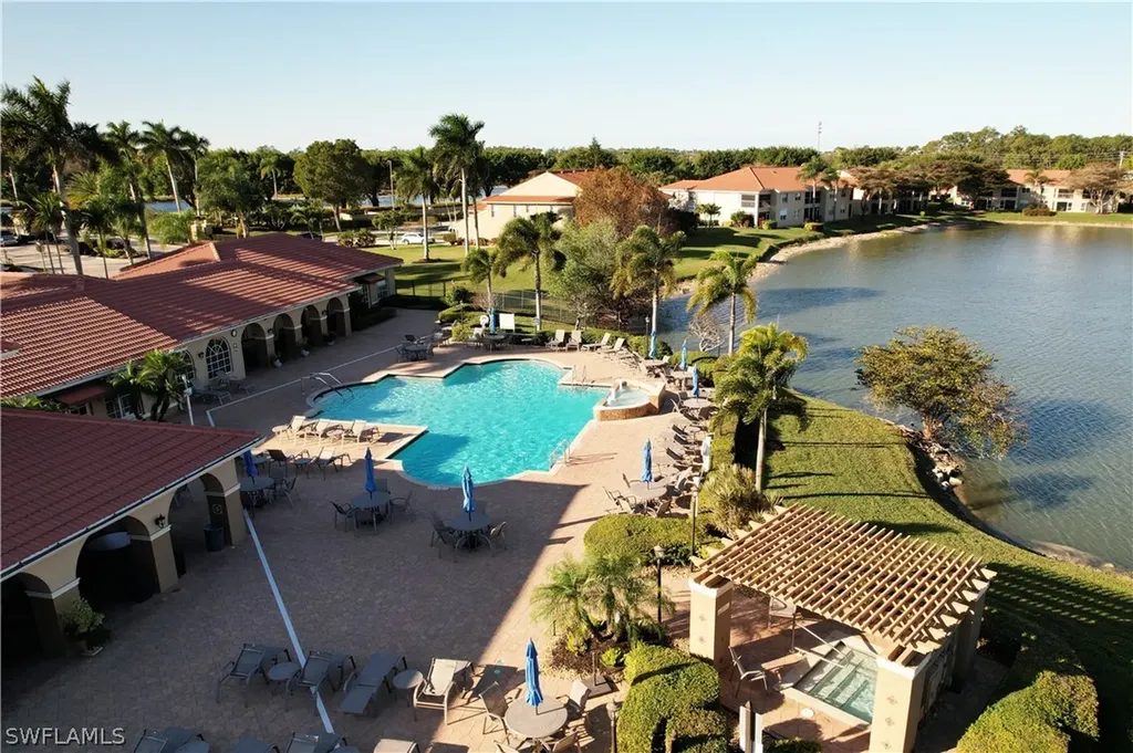 6775 Huntington Lakes Circle Naples FL 34119