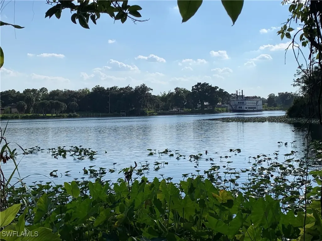 18011 Riverchase Court Alva FL 33920