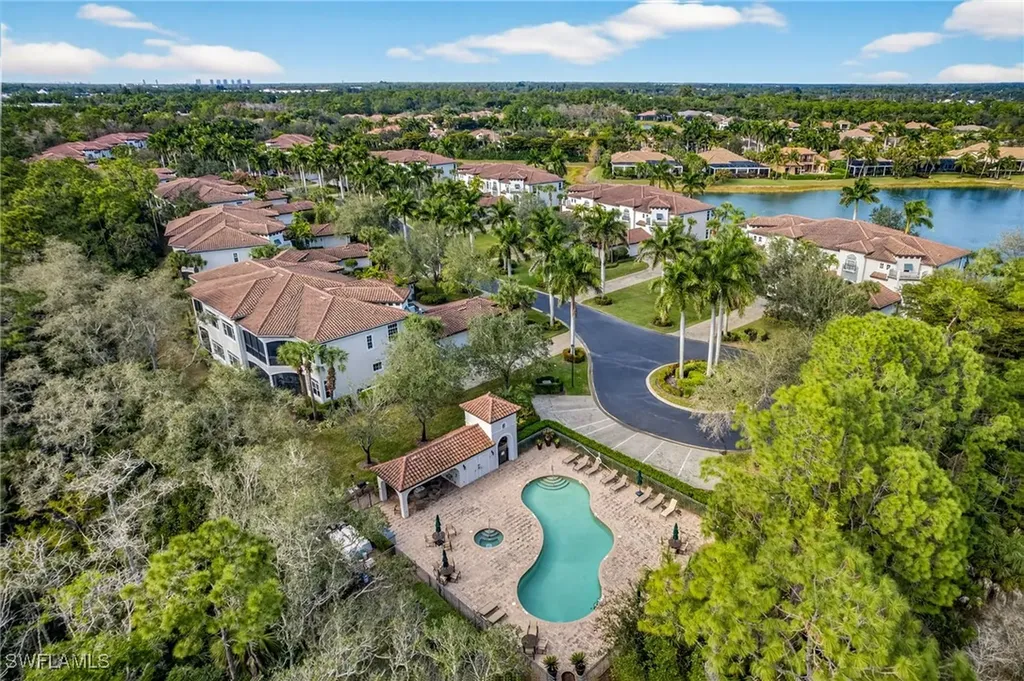 28540 Calabria Court Naples FL 34110