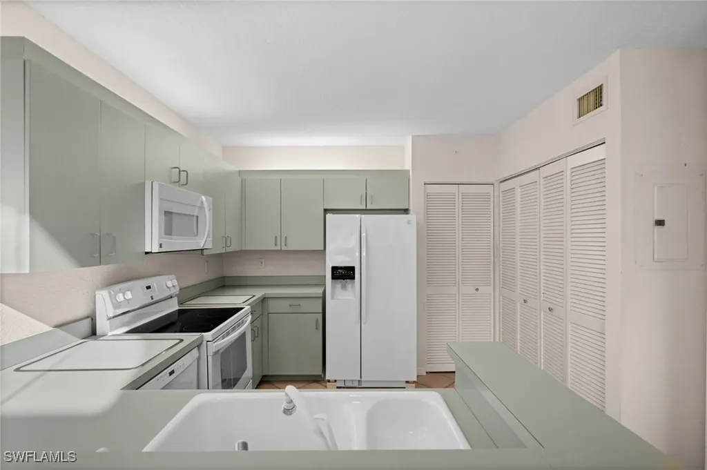 71 Emerald Woods Drive Naples FL 34108