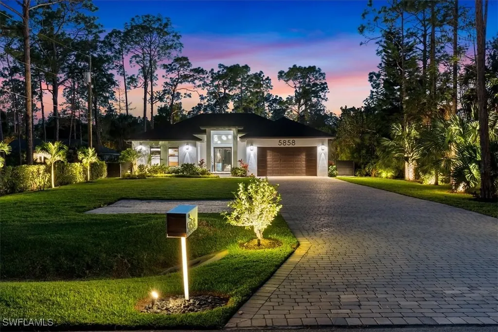 5858 Star Grass Lane Naples FL 34116