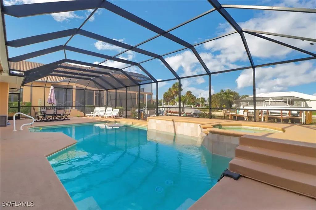 562 Goldcoast Court Marco Island FL 34145