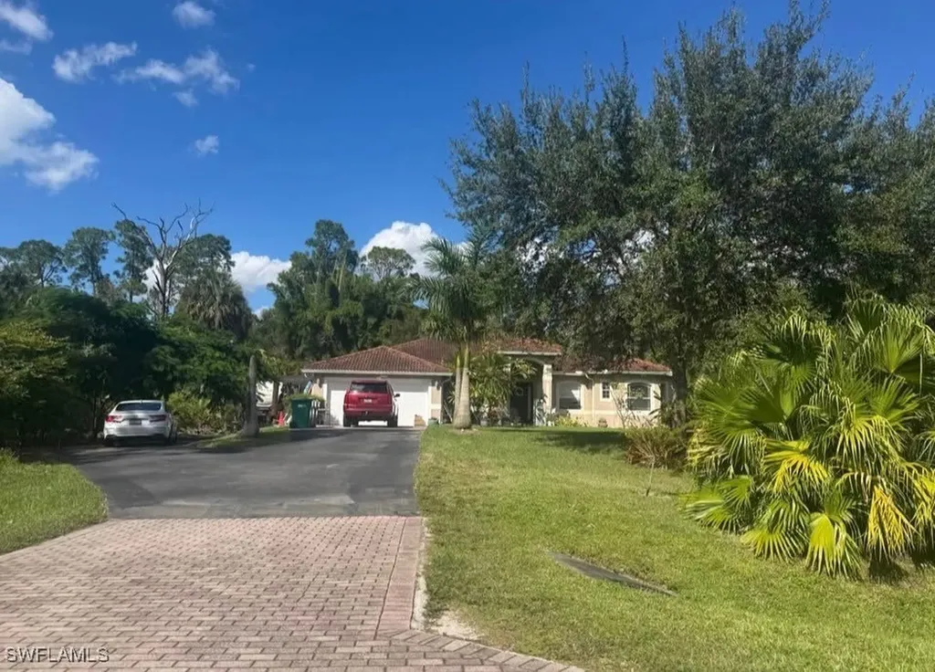 2841 12th Avenue NE Naples FL 34120