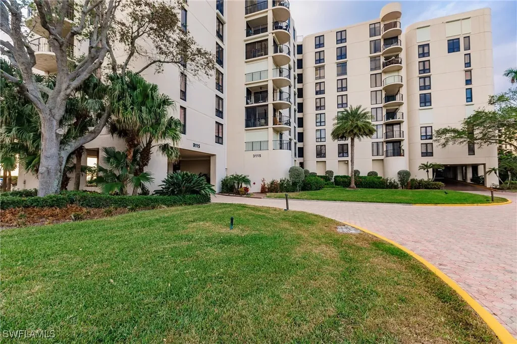 3115 Gulf Shore Boulevard N Naples FL 34103