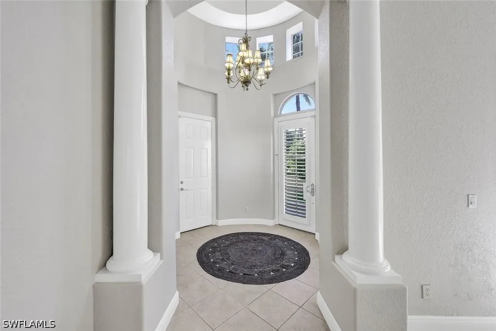 9008 Cherry Oaks Trail Naples FL 34114