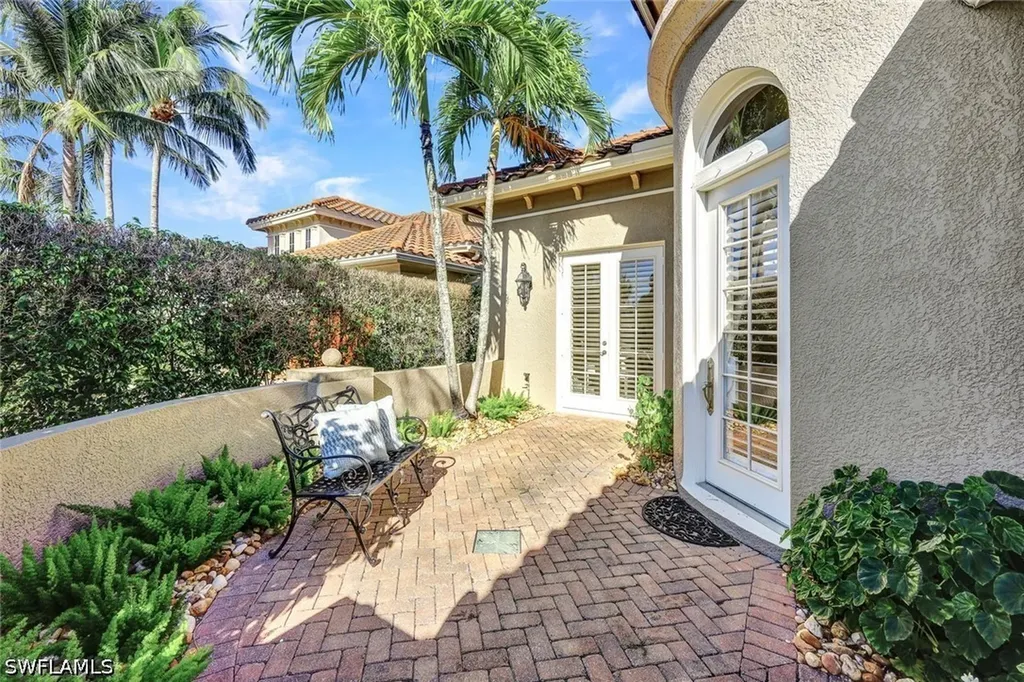 9008 Cherry Oaks Trail Naples FL 34114