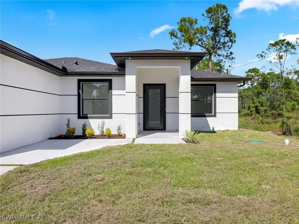 1119 Earhart Street E Lehigh Acres FL 33974