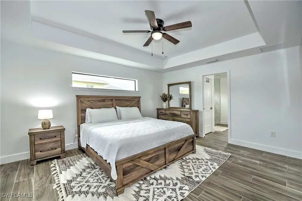 1137 SW 2nd Street Cape Coral FL 33991
