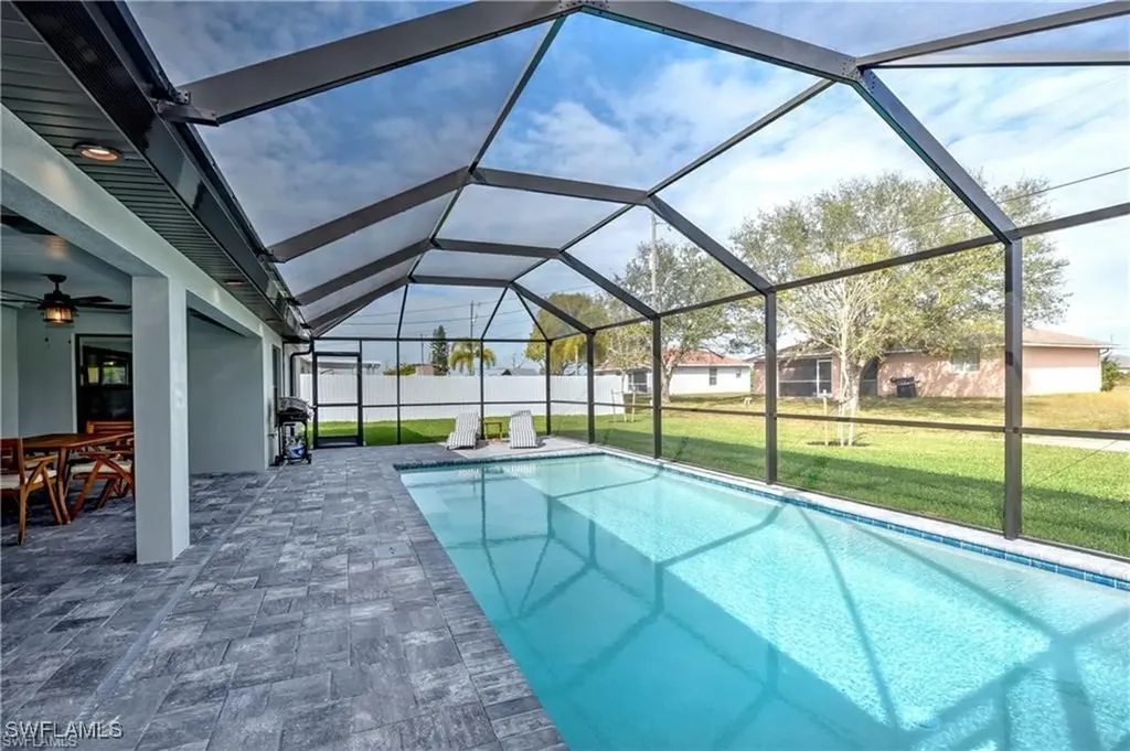 1137 SW 2nd Street Cape Coral FL 33991