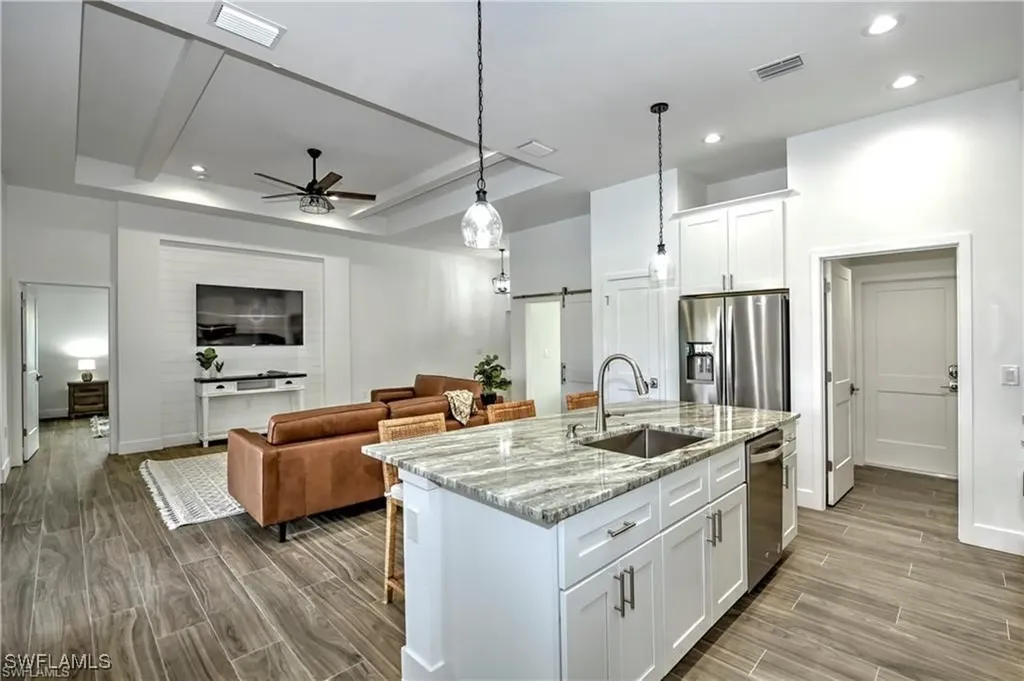 1137 SW 2nd Street Cape Coral FL 33991