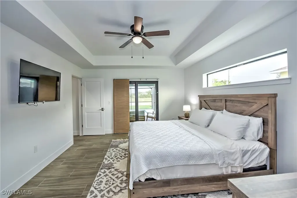 1137 SW 2nd Street Cape Coral FL 33991