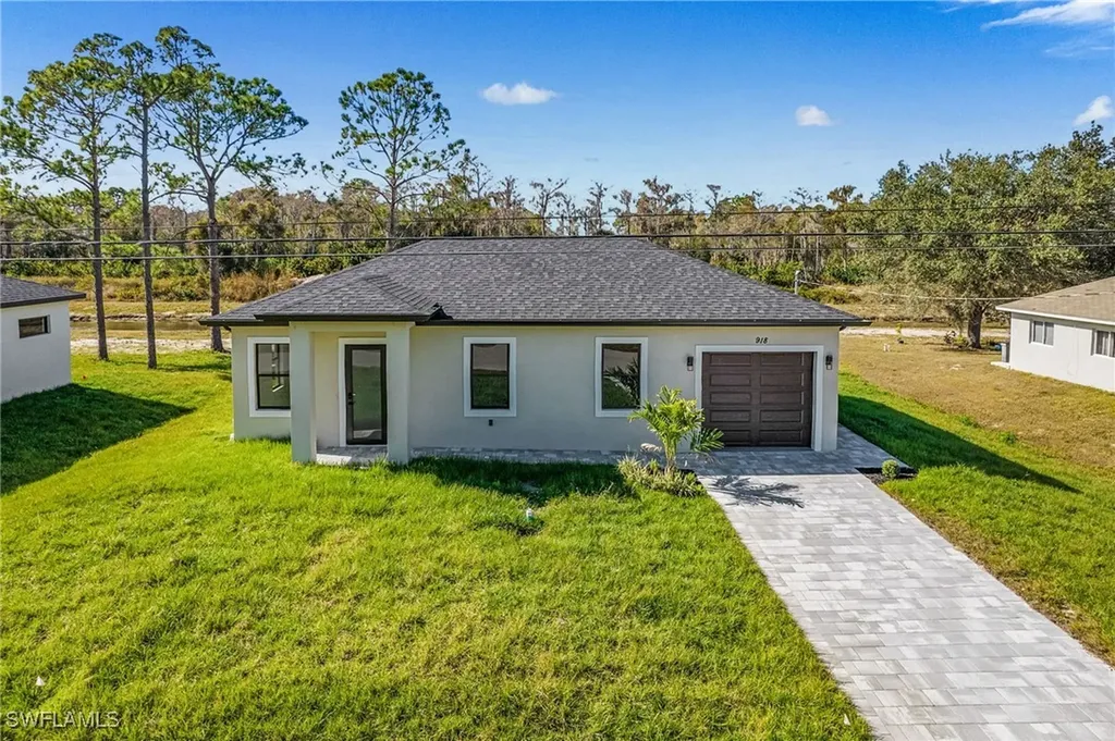 918 Anaconda Avenue S Lehigh Acres FL 33974