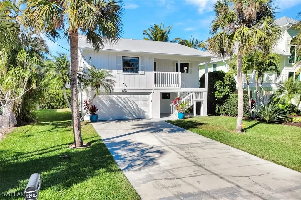 1285 Grand Canal Drive Naples FL 34110