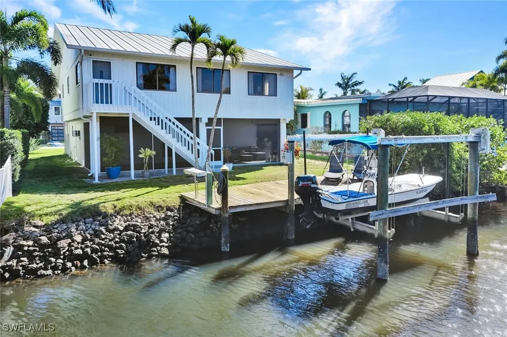 1285 Grand Canal Drive Naples FL 34110