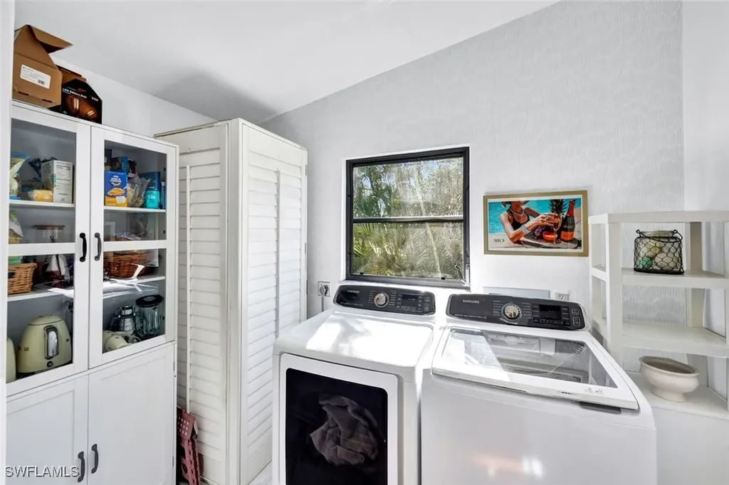 1285 Grand Canal Drive Naples FL 34110