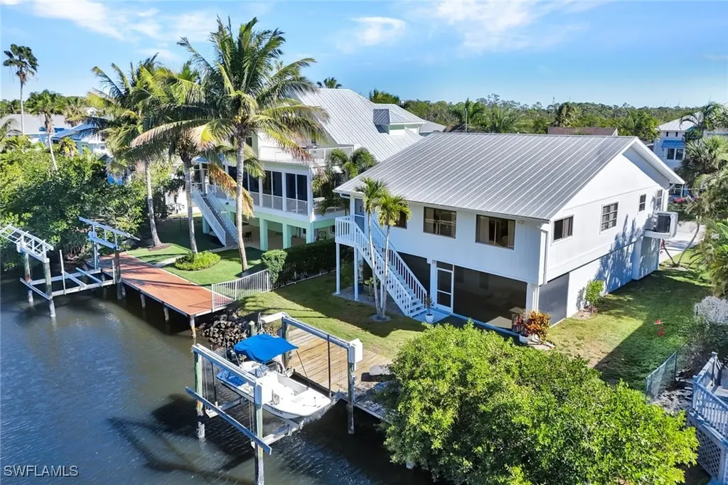 1285 Grand Canal Drive Naples FL 34110