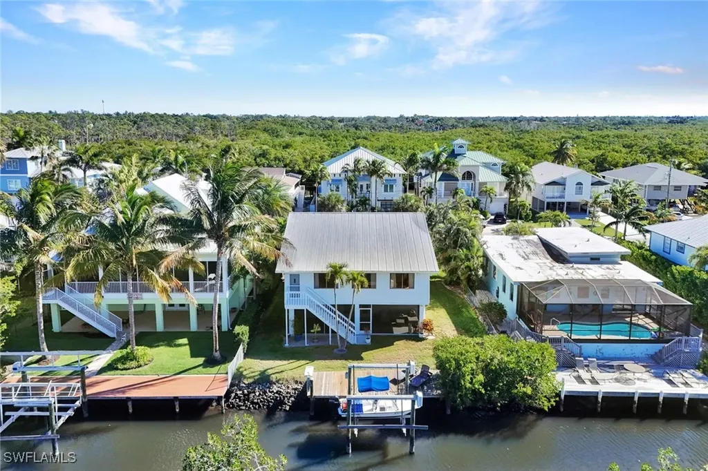 1285 Grand Canal Drive Naples FL 34110