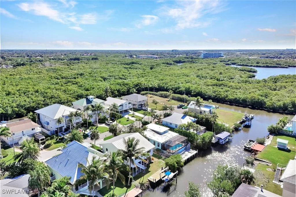 1285 Grand Canal Drive Naples FL 34110