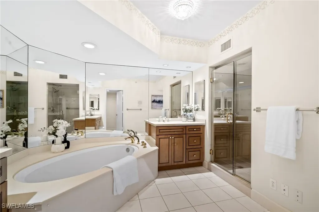 8111 Bay Colony Drive Naples FL 34108