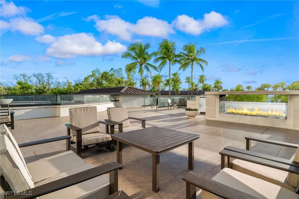 8111 Bay Colony Drive Naples FL 34108