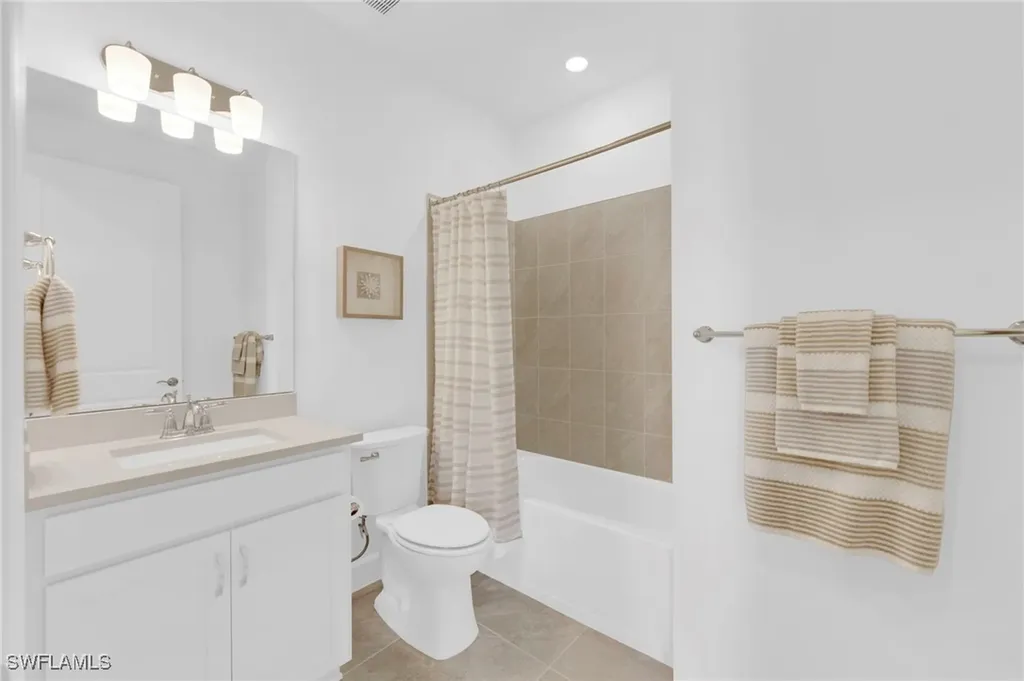 20590 Pebble Glen Drive Estero FL 33928