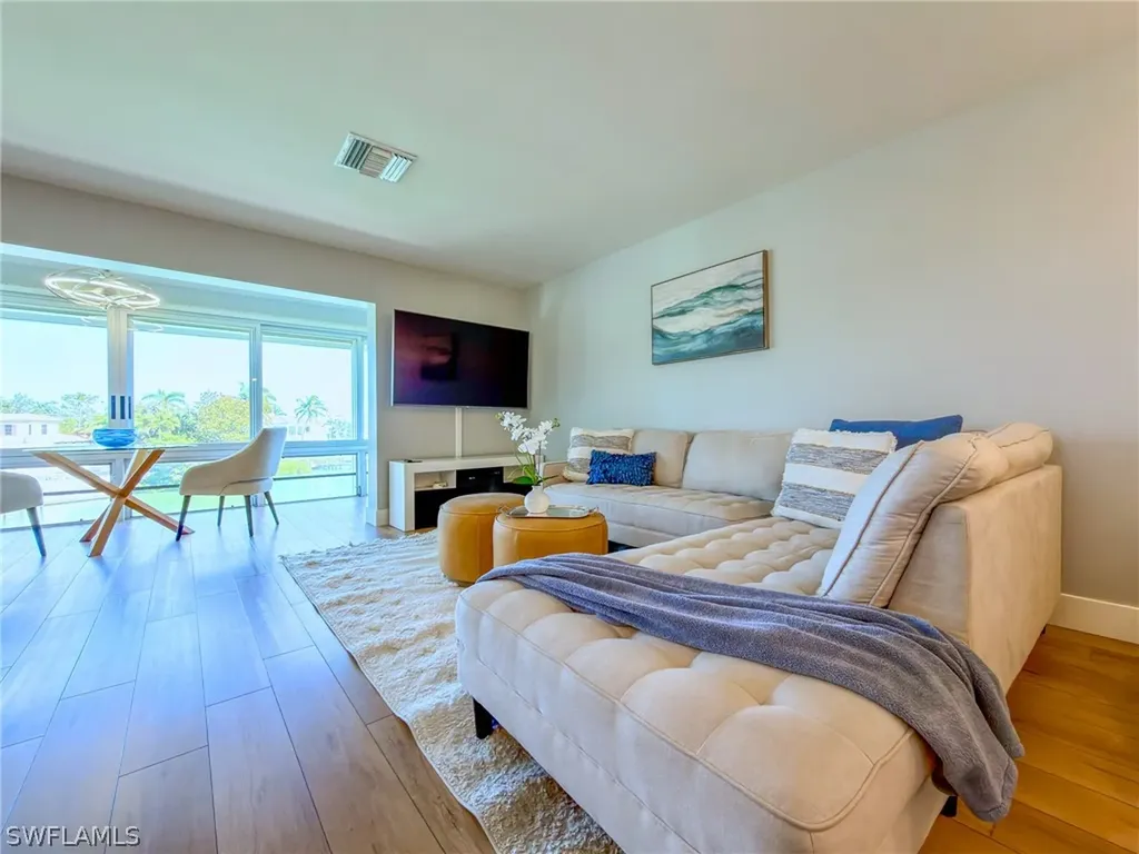 1910 Gulf Shore Boulevard N Naples FL 34102