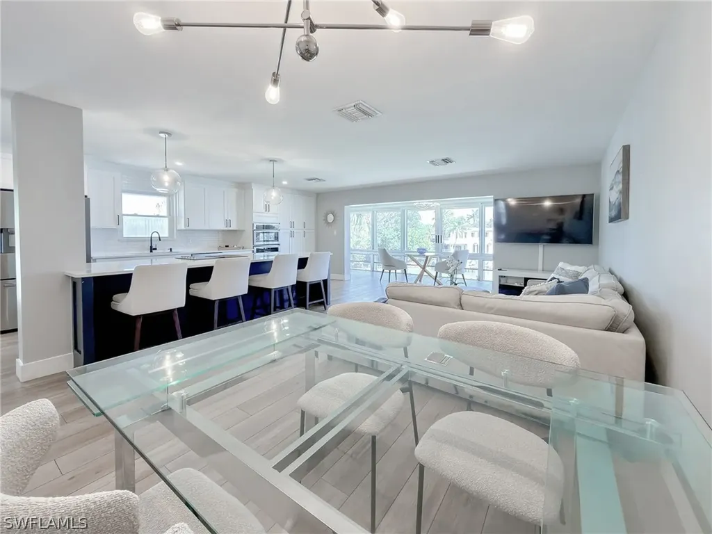 1910 Gulf Shore Boulevard N Naples FL 34102