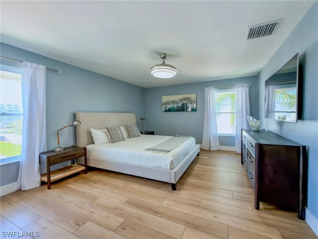 1910 Gulf Shore Boulevard N Naples FL 34102