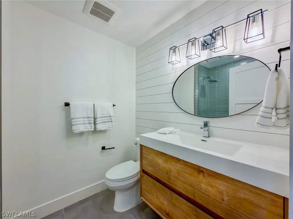 1910 Gulf Shore Boulevard N Naples FL 34102