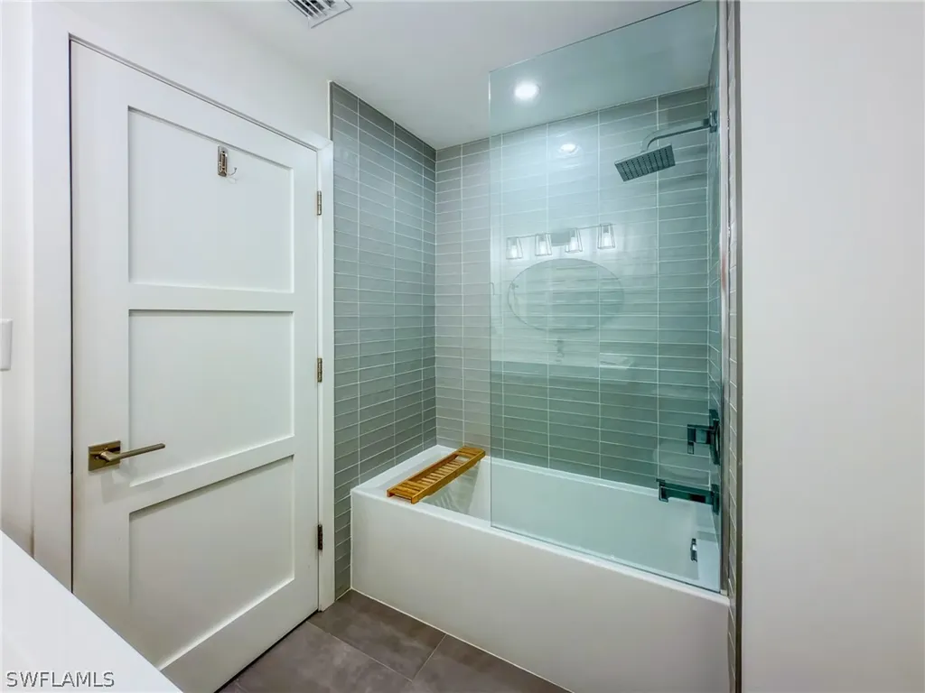 1910 Gulf Shore Boulevard N Naples FL 34102