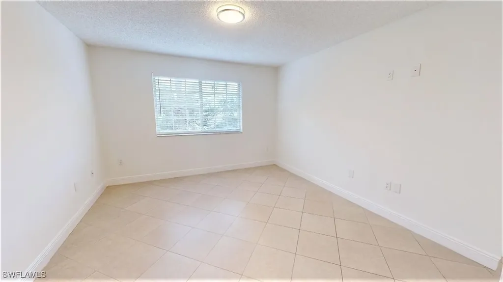 1210 Wildwood Lakes Boulevard Naples FL 34104