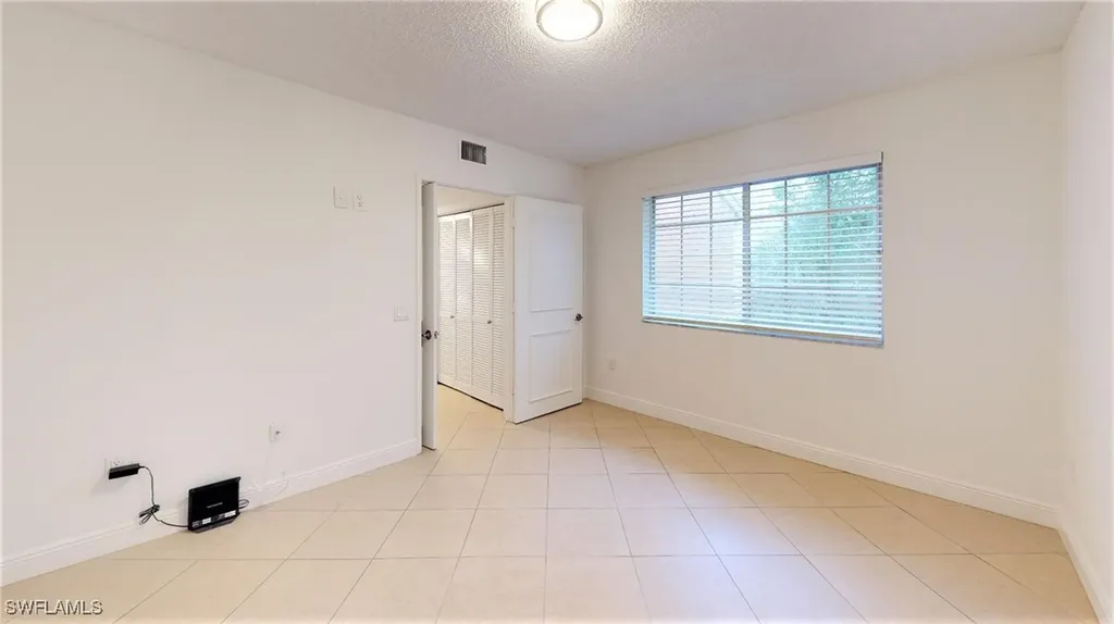 1210 Wildwood Lakes Boulevard Naples FL 34104