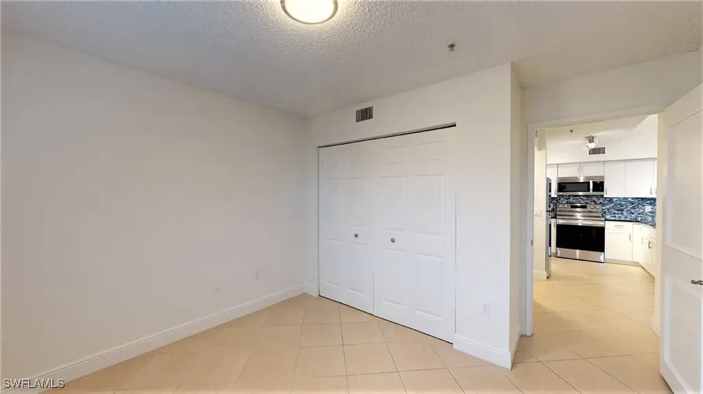 1210 Wildwood Lakes Boulevard Naples FL 34104