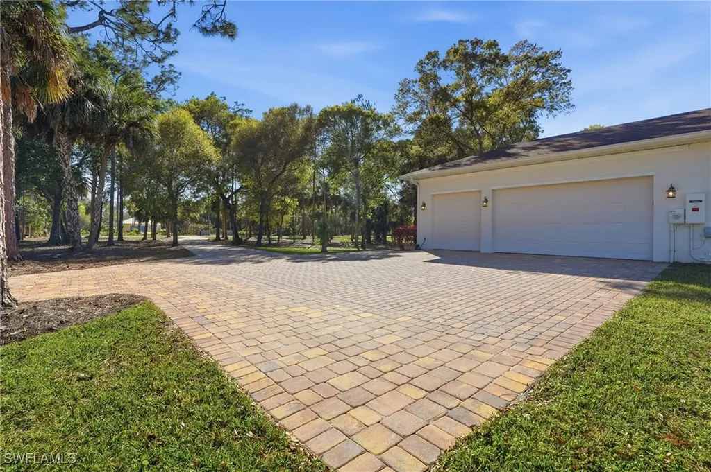 3707 5th Avenue SW Naples FL 34117