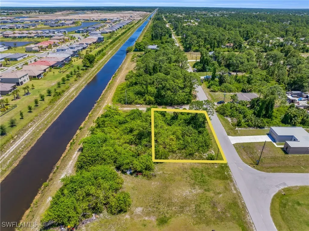 7501 Terry Avenue N Lehigh Acres FL 33971