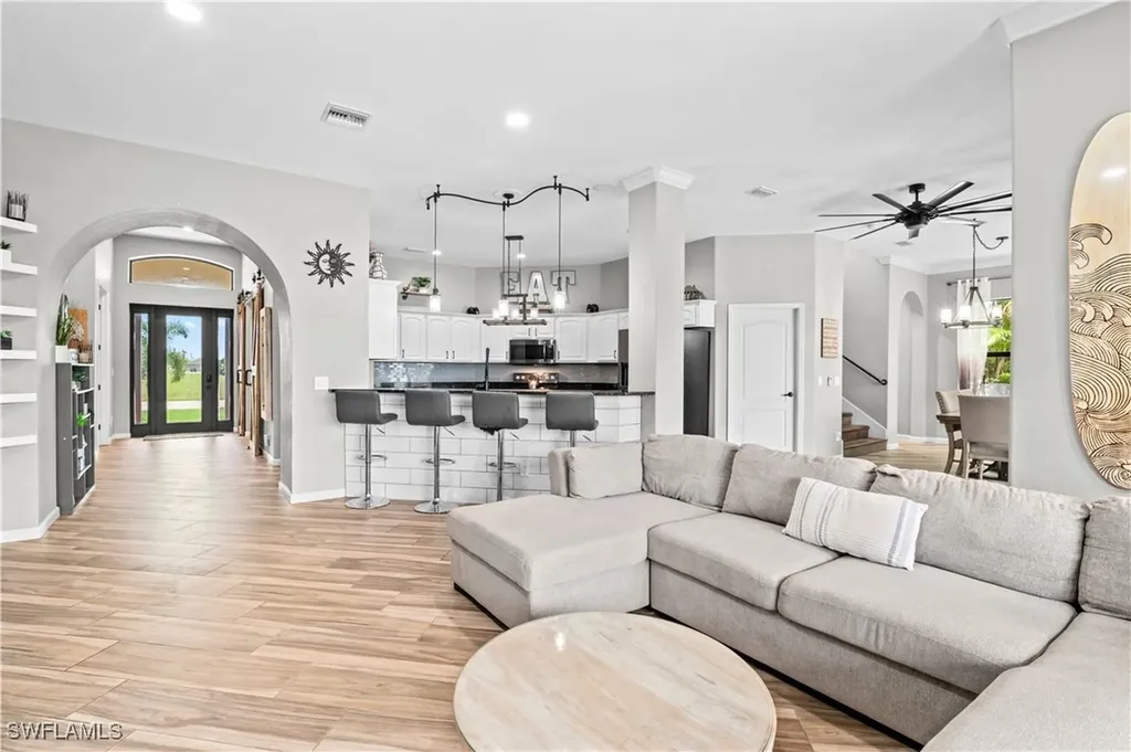 2123 Old Burnt Store Road N Cape Coral FL 33993