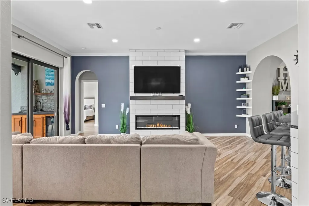 2123 Old Burnt Store Road N Cape Coral FL 33993