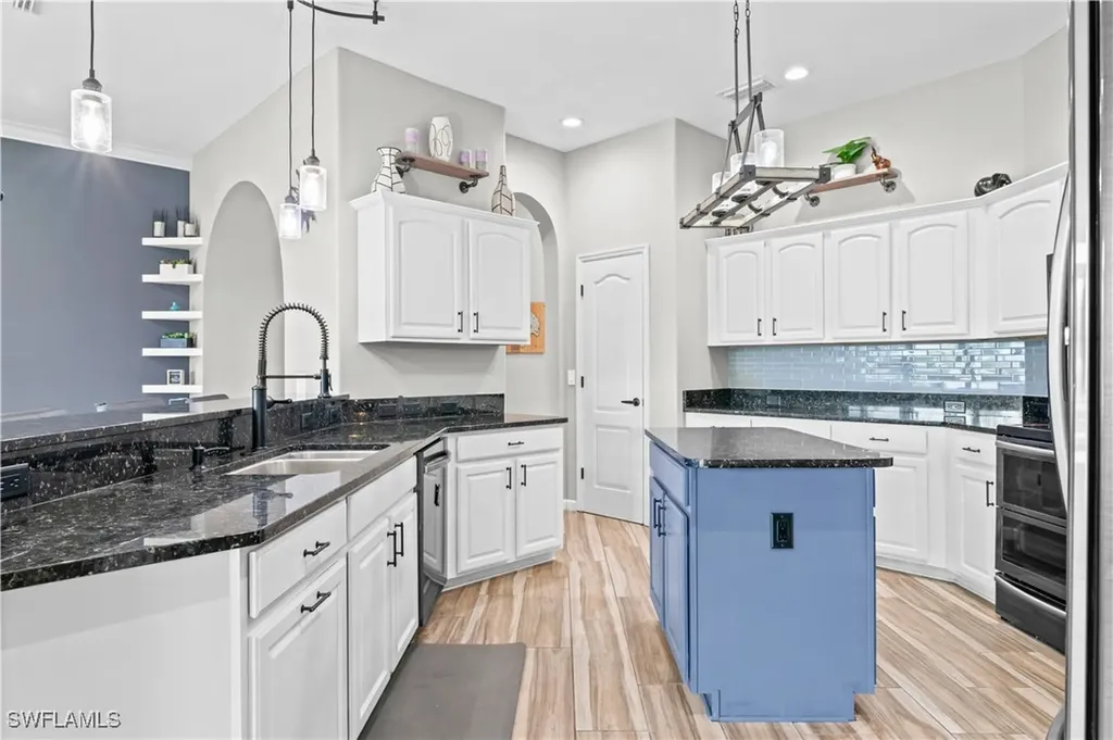 2123 Old Burnt Store Road N Cape Coral FL 33993