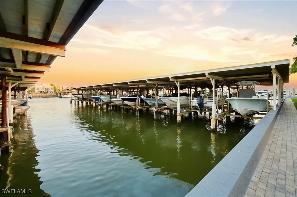 1100 8th Avenue S Naples FL 34102