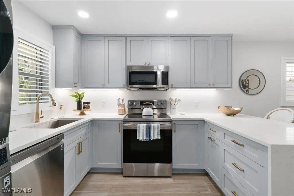1100 8th Avenue S Naples FL 34102