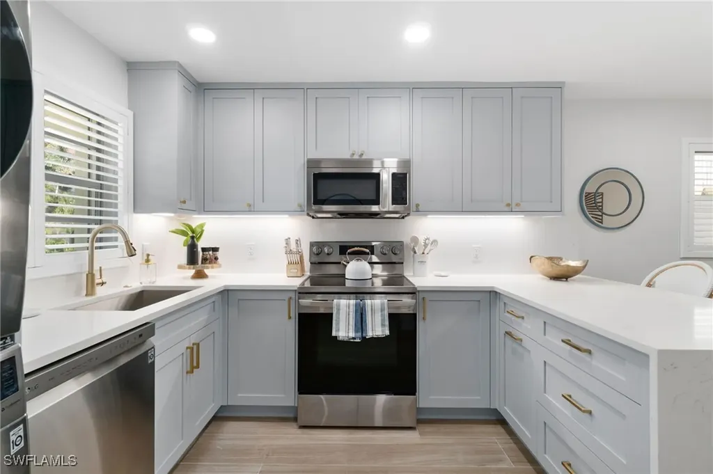 1100 8th Avenue S Naples FL 34102