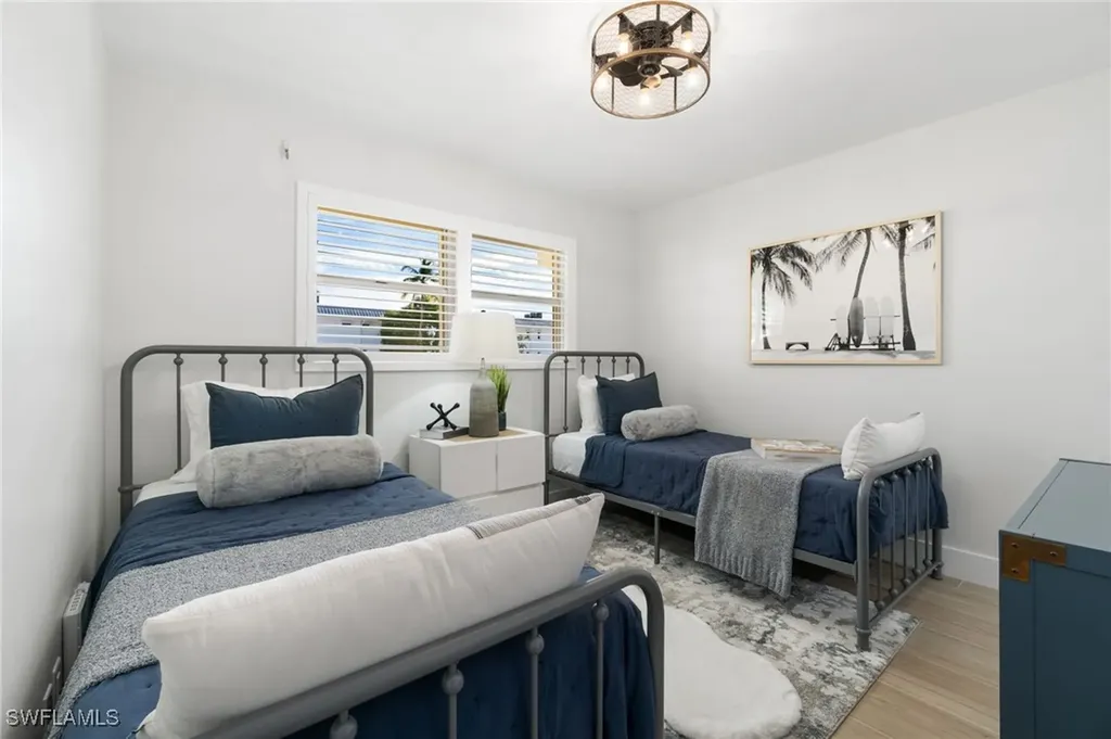 1100 8th Avenue S Naples FL 34102