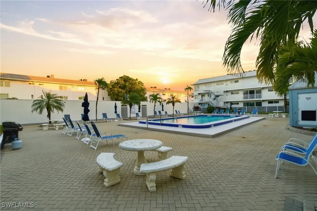 1100 8th Avenue S Naples FL 34102