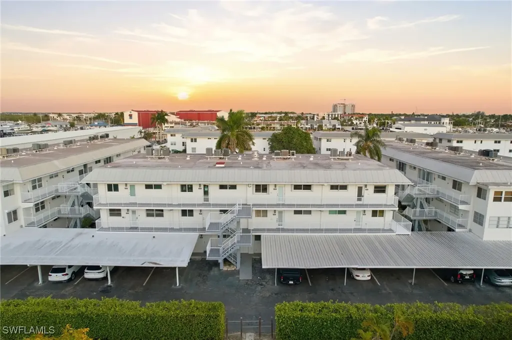 1100 8th Avenue S Naples FL 34102