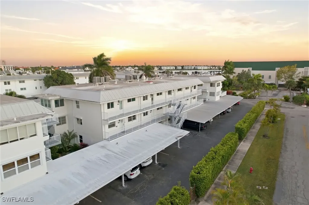 1100 8th Avenue S Naples FL 34102