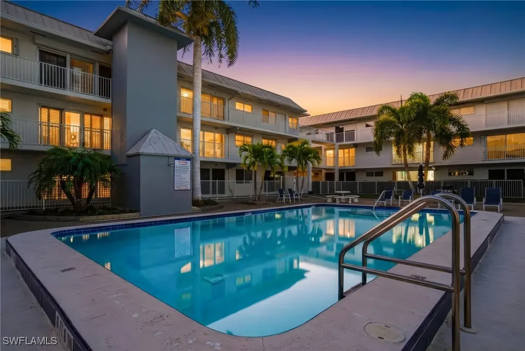 1100 8th Avenue S Naples FL 34102